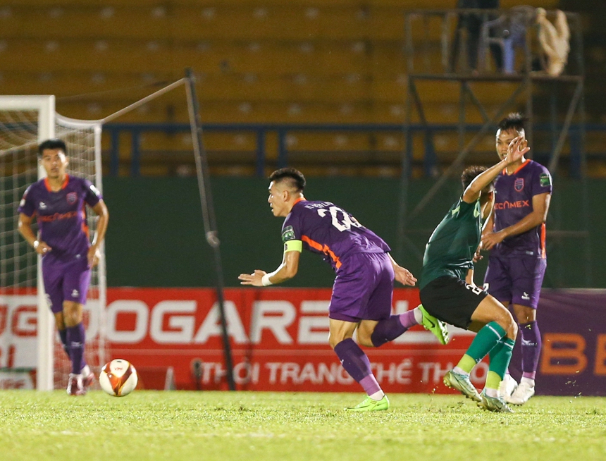 CLB Bình Dương thất thủ, Tiến Linh và Rimario phai lui sâu tìm bóng - Ảnh 4. CLB Bình Dương thất thủ, Tiến Linh và Rimario phai lui sâu tìm bóng - Ảnh 4.