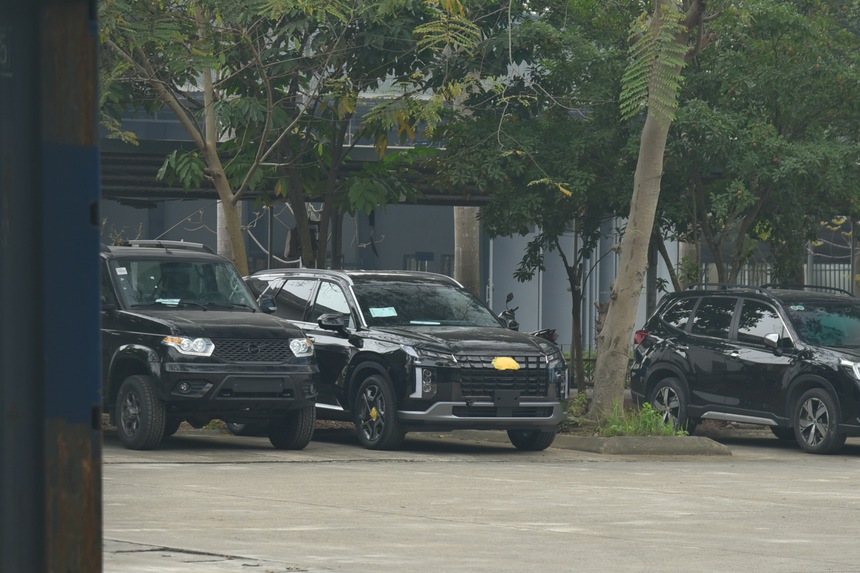 Hyundai Palisade 2023 lộ diện tại trạm đăng kiểm khí thải, phả hơi nóng lên Explorer và Land Cruiser Prado - Ảnh 1.