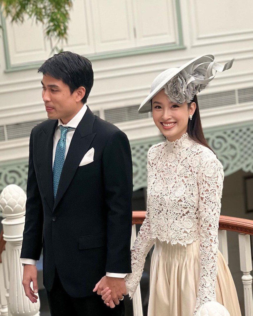 Mỹ nhân chuyển giới Nong Poy xuất hiện rạng rỡ và dành nụ hôn ngọt ngào cho hôn phu trong lễ ăn hỏi - Ảnh 3. Mỹ nhân chuyển giới Nong Poy xuất hiện rạng rỡ và dành nụ hôn ngọt ngào cho hôn phu trong lễ ăn hỏi - Ảnh 3.