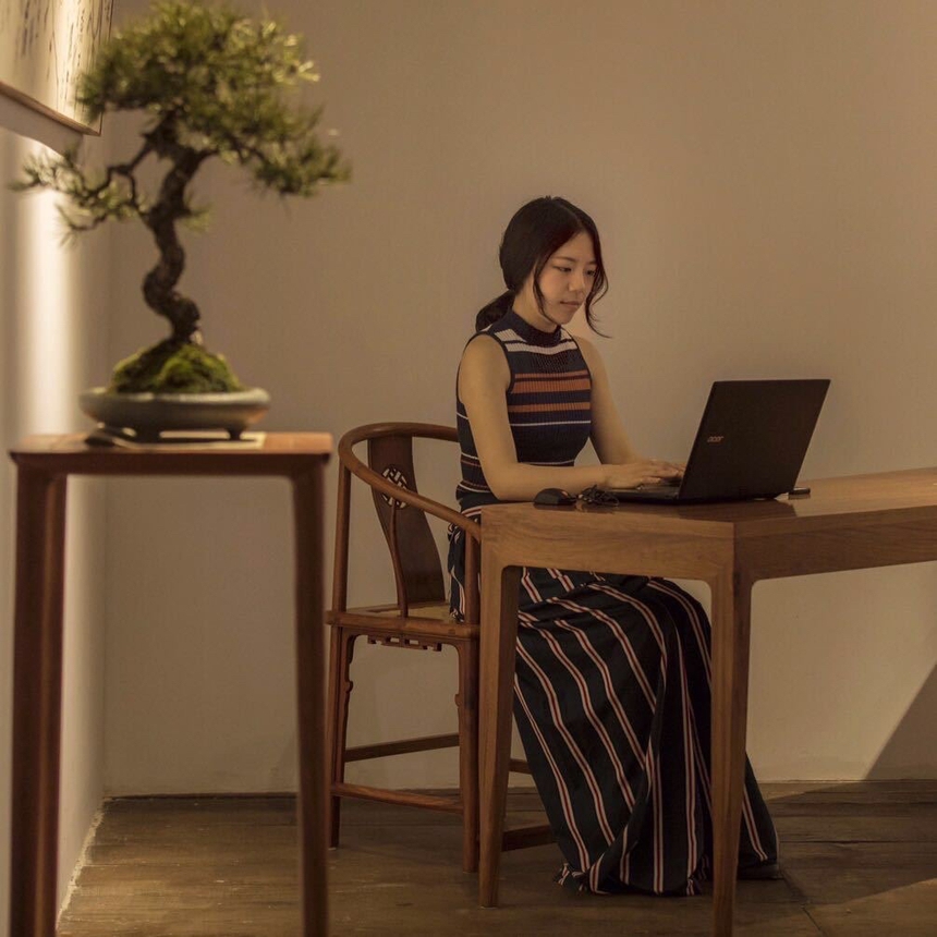 Người phụ nữ làm nghề dọn dẹp di vật của người đã khuất: Tìm kiếm những món đồ chứa đựng hồi ức, trở thành cầu nối giữa ranh giới sinh tử - Ảnh 1. Người phụ nữ làm nghề dọn dẹp di vật của người đã khuất: Tìm kiếm những món đồ chứa đựng hồi ức, trở thành cầu nối giữa ranh giới sinh tử - Ảnh 1.