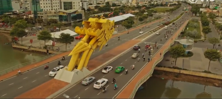 Việt Nam xuất hiện tuyệt đẹp nhưng khó hiểu ở phim Hàn mới: Nam chính từ TP.HCM đến Vịnh Hạ Long để tìm người ở... Đà Nẵng, chuyện gì đây? - Ảnh 8.