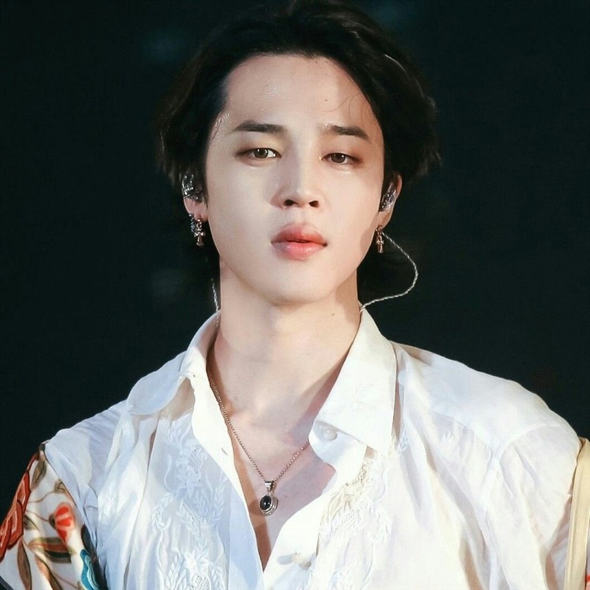 Jimin (BTS) bị mỹ nam đẹp nhất K-pop vượt mặt trên BXH, “ông hoàng giải trí” G-Dragon ngồi im cũng gây bão - Ảnh 2. Jimin (BTS) bị mỹ nam đẹp nhất K-pop vượt mặt trên BXH, “ông hoàng giải trí” G-Dragon ngồi im cũng gây bão - Ảnh 2.