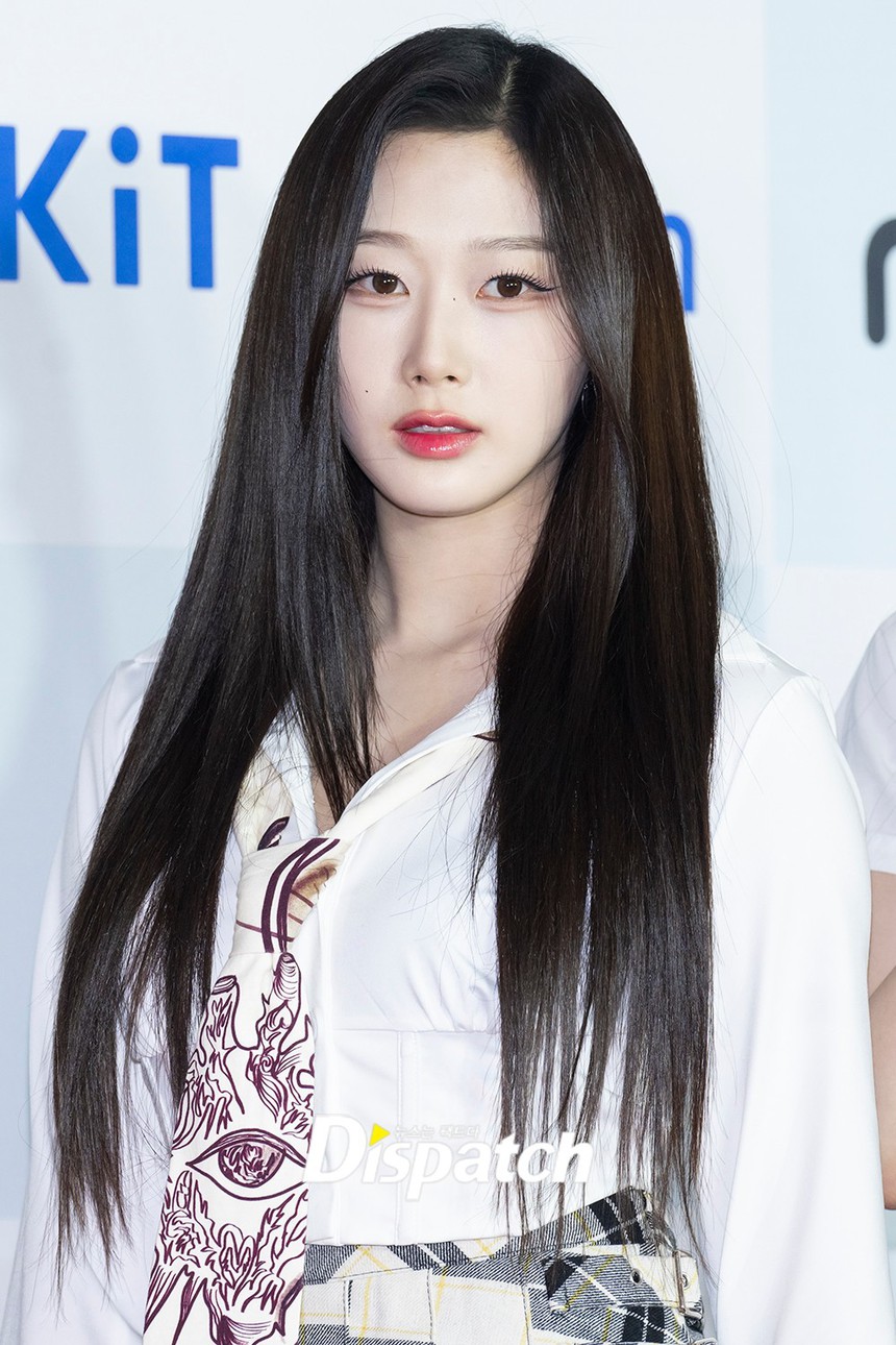 Thảm đỏ Circle Chart Music Awards: Karina - Sullyoon đọ sắc cực gắt với "thành viên hụt BLACKPINK", 1 nữ thần Kpop gen 2 bất ngờ bị dìm visual - Ảnh 4.