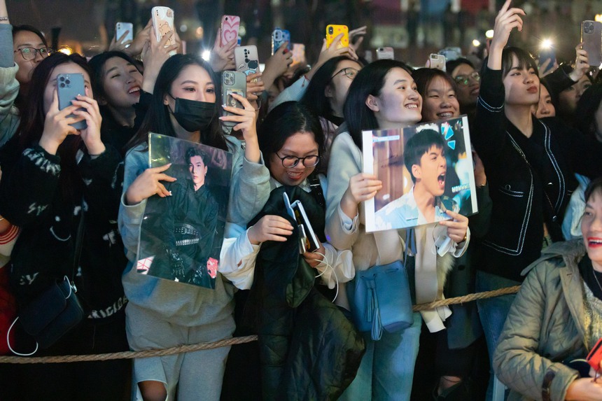 Không chỉ xinh đẹp - giỏi giang, học sinh chuyên Hà Nội - Amsterdam còn có chương trình "đỉnh" thế này đây, không hổ danh là ngôi trường top đầu! - Ảnh 12.