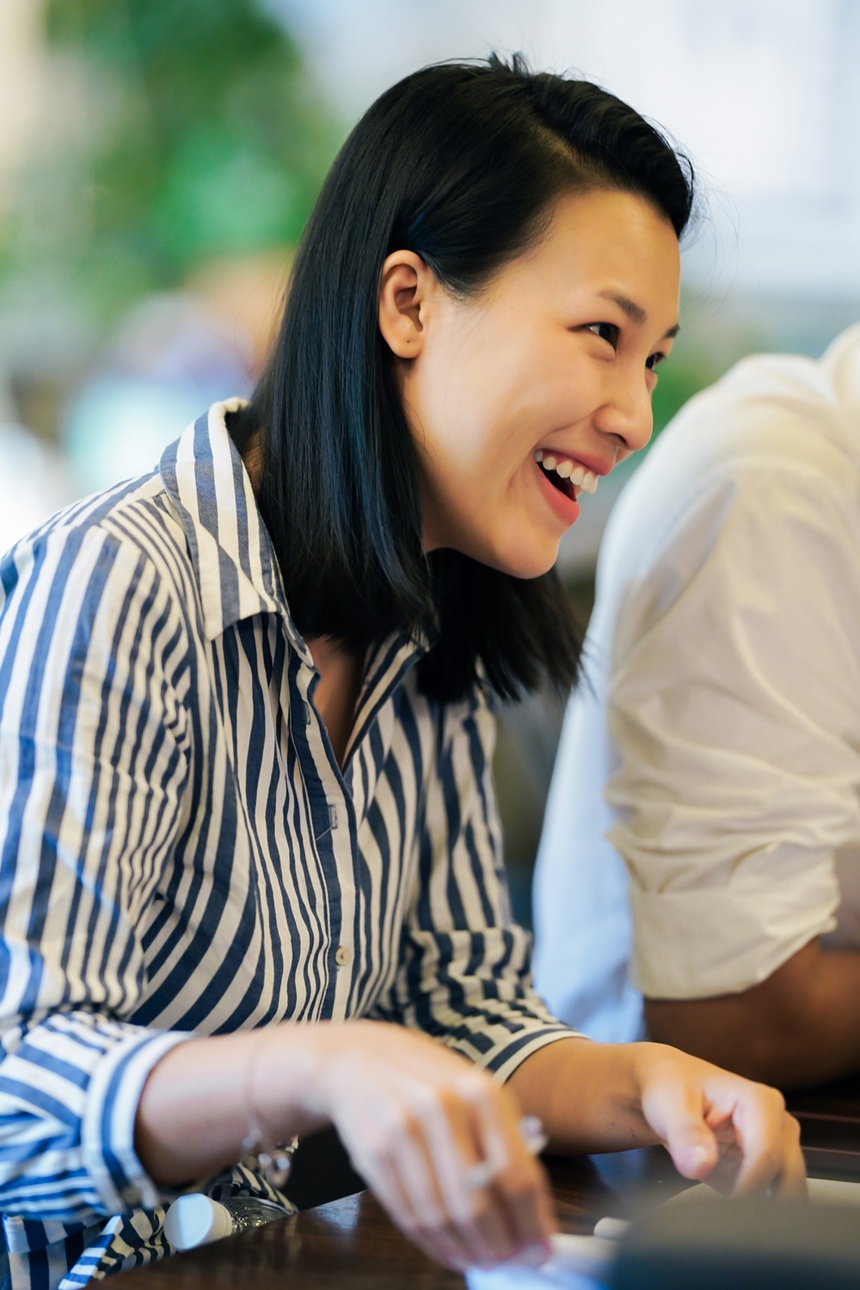 Lê Khánh, Hoàng Oanh cười "điên đảo" trong buổi đọc kịch bản phim mới - Ảnh 3.