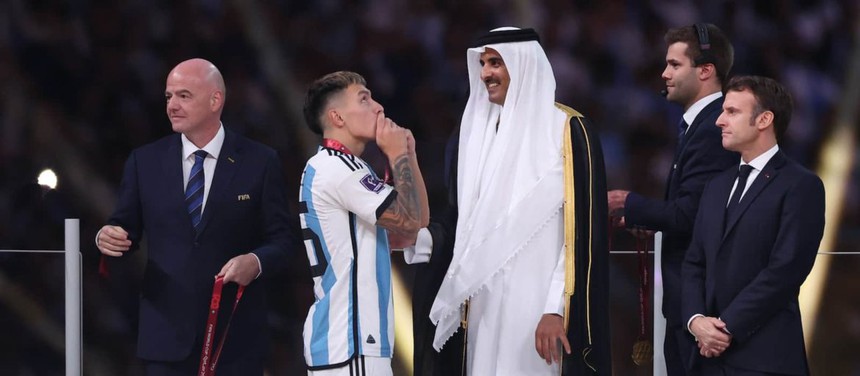 Tỷ phú Qatar Sheikh Al Thani có thể là chủ sở hữu mới của MU