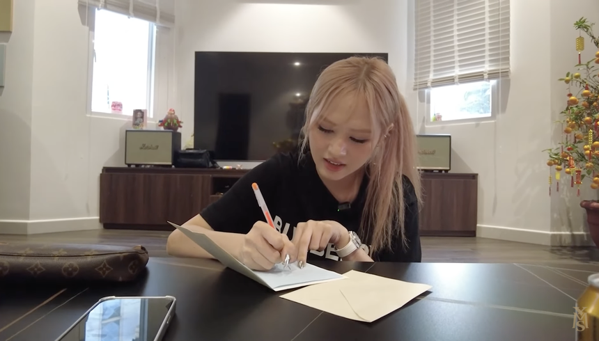 Xoài Non tặng quà khủng cho chồng: Trị giá 163 triệu, là thứ Xemesis xin mua 3 tháng mà chưa được - Ảnh 3.