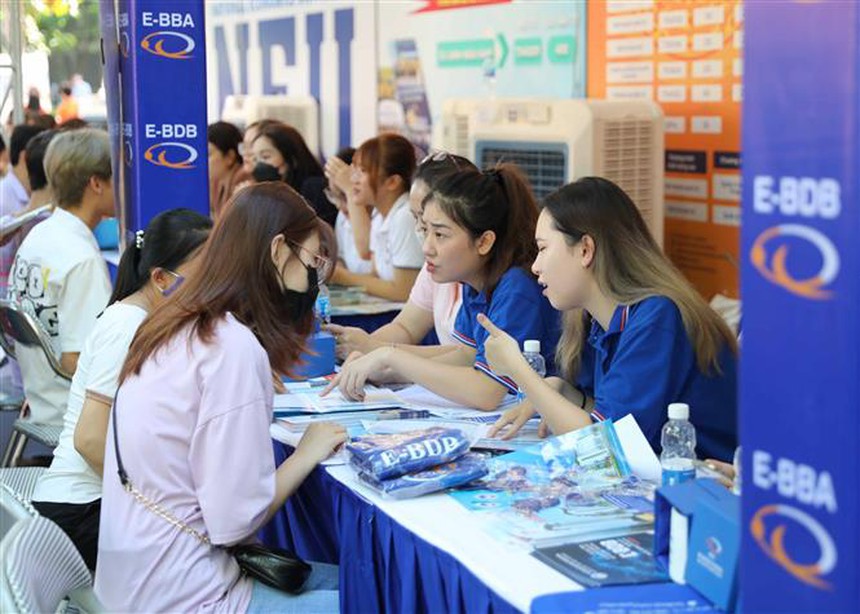 Điều chỉnh điểm ưu tiên trong xét tuyển đại học - Ảnh 2.