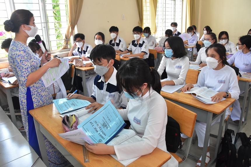 Tranh cãi Lịch sử trở thành môn thi xét tốt nghiệp bắt buộc thứ 4: Người nhiệt tình hưởng ứng, người lo ngại  áp lực đè nặng lên học sinh cuối cấp  - Ảnh 3.