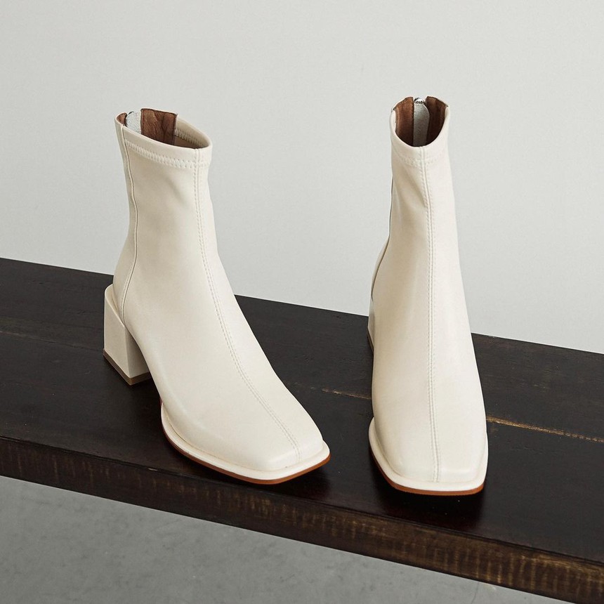 4 kiểu giày cao gót có 'hack' chiều cao đến mấy chị em cũng không nên mua - Ảnh 15.