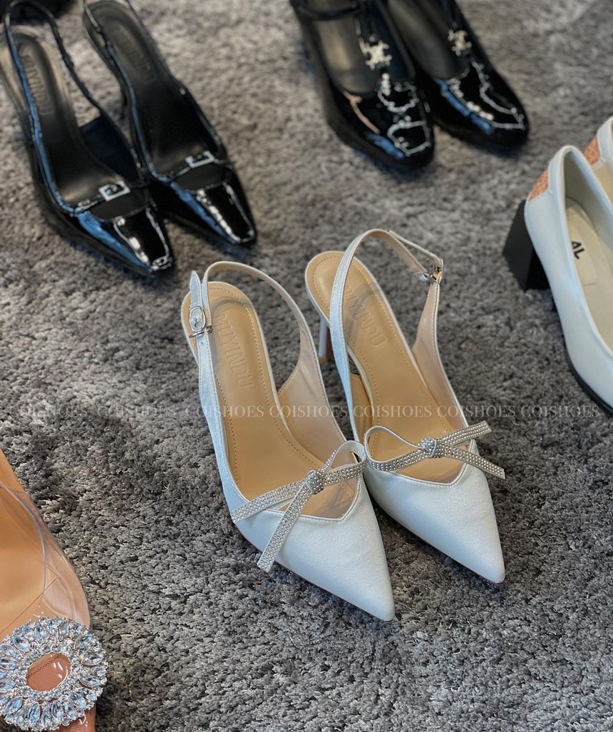 4 kiểu giày cao gót có 'hack' chiều cao đến mấy chị em cũng không nên mua - Ảnh 9.