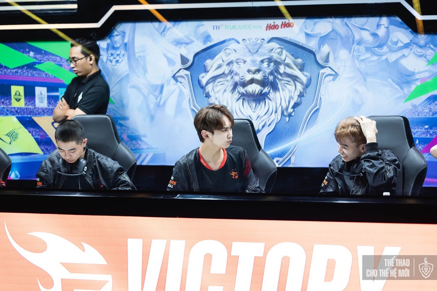 Team Flash đã hoàn toàn "sạch bóng" thế hệ vàng  - Ảnh 4.