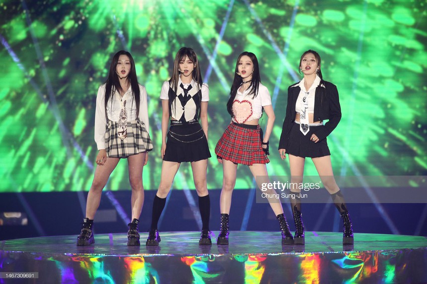 aespa biểu diễn thế nào giữa "biến căng SM"? - Ảnh 3. aespa biểu diễn thế nào giữa "biến căng SM"? - Ảnh 3.