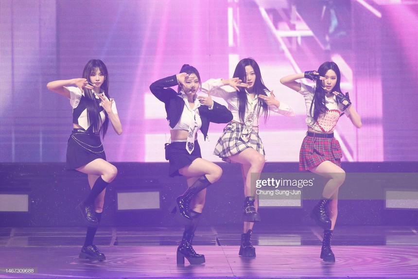 aespa biểu diễn thế nào giữa "biến căng SM"? - Ảnh 2. aespa biểu diễn thế nào giữa "biến căng SM"? - Ảnh 2.