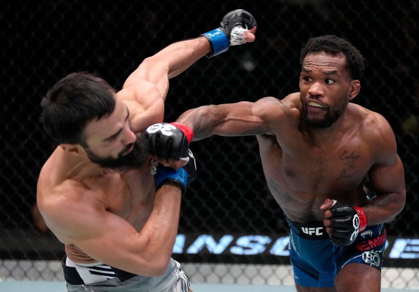 Võ sĩ có chuỗi bất bại dài thứ 2 thế giới thua thất vọng trong ngày ra mắt UFC - Ảnh 3.