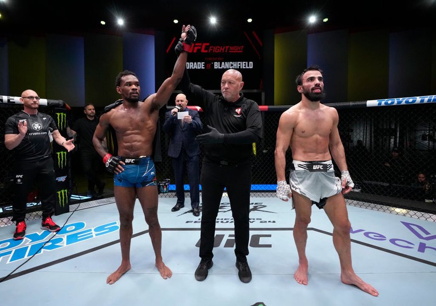 Võ sĩ có chuỗi bất bại dài thứ 2 thế giới thua thất vọng trong ngày ra mắt UFC - Ảnh 5.