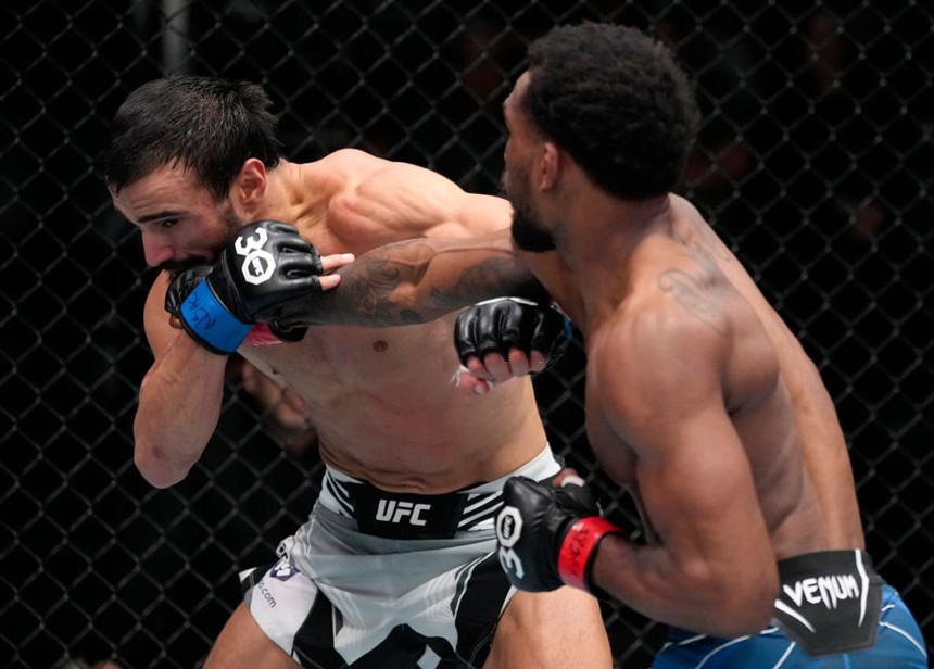 Võ sĩ có chuỗi bất bại dài thứ 2 thế giới thua thất vọng trong ngày ra mắt UFC - Ảnh 2.