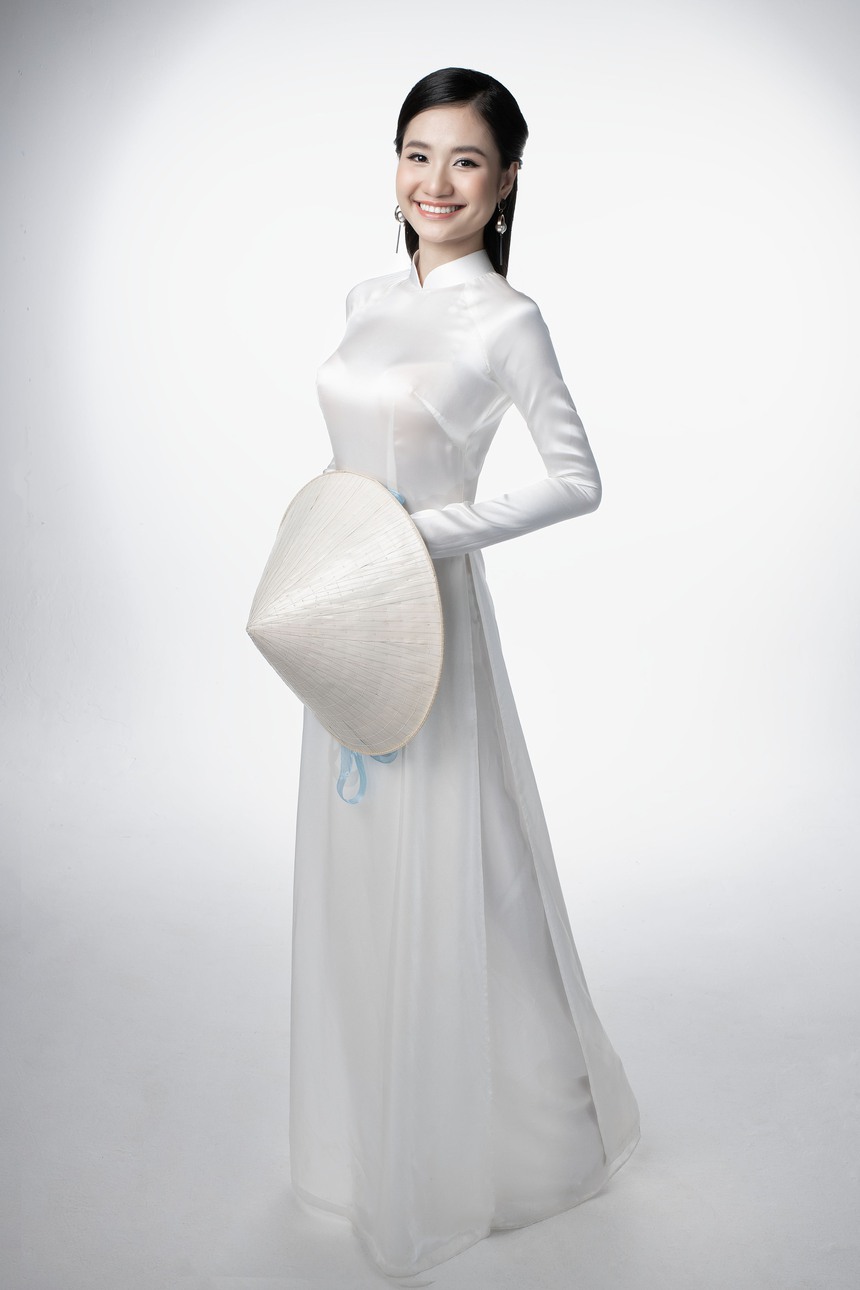 Hoa hậu Nguyễn Thanh Hà trang phục dân tộc 'Sống xanh' đến Ai Cập thi sắc đẹp - Ảnh 4.