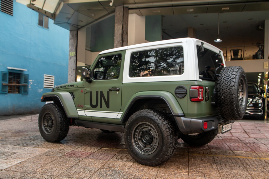 Tậu thêm Jeep mới chỉ khác màu, ông Đặng Lê Nguyên Vũ nói siêu xe chỉ để đi cho vui thôi - Ảnh 3.