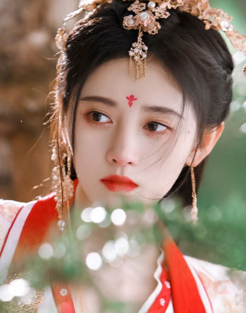 “Mỹ nữ 4000 năm” Cúc Tịnh Y gây sốt khi diện đồng phục học sinh Thái: Visual “bén đứt tay” chấp hết camera thường! - Ảnh 12.