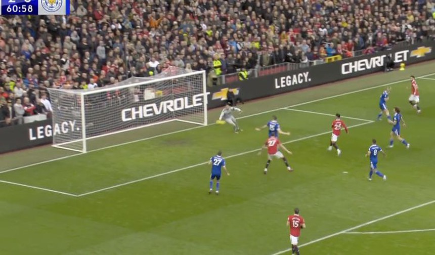 Rashford tỏa sáng rực rỡ trước Leicester City, MU thu hẹp khoảng cách với top 2 - Ảnh 3.