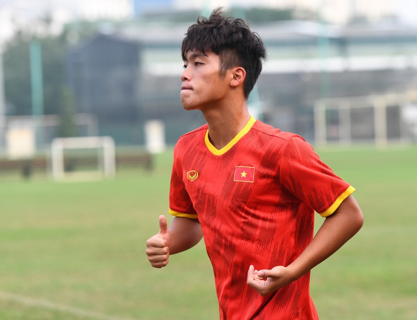 5 gương mặt sáng giá của U20 Việt Nam: "Nhân tố bí ẩn" được HLV Troussier đích thân chiêu mộ - Ảnh 4.