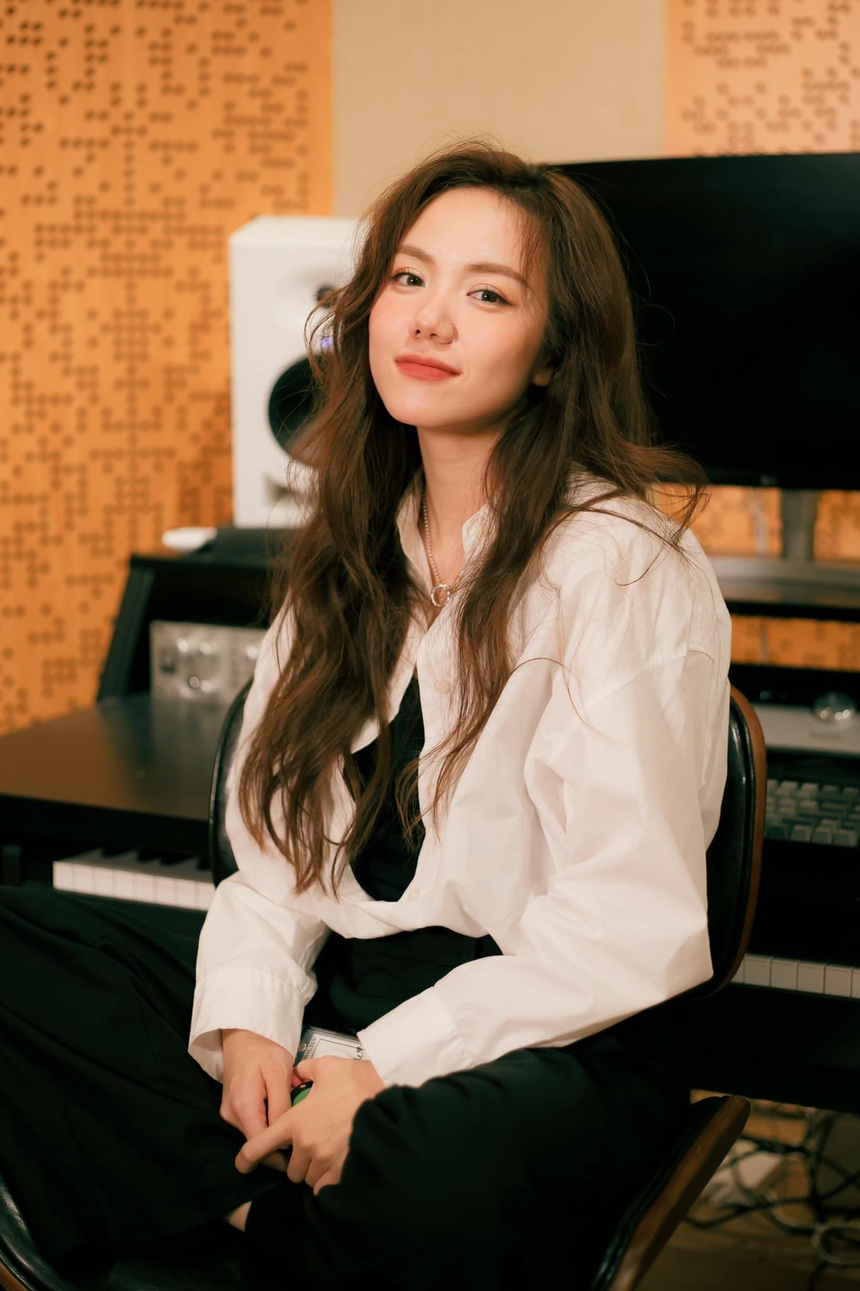 1 sao nữ Vbiz phấn khích khi được huyền thoại Châu Tinh Trì tương tác, dân tình đồng loạt ghen tị - Ảnh 2.