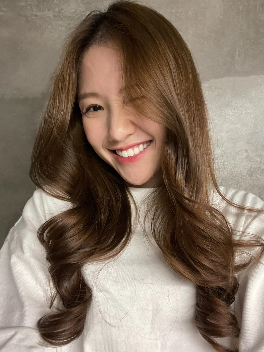 Em gái Trấn Thành đã qua rồi thời mặt "tròn xoe" khi đóng MV cùng Phạm Quỳnh Anh, nhan sắc ngày càng thăng hạng - Ảnh 10.