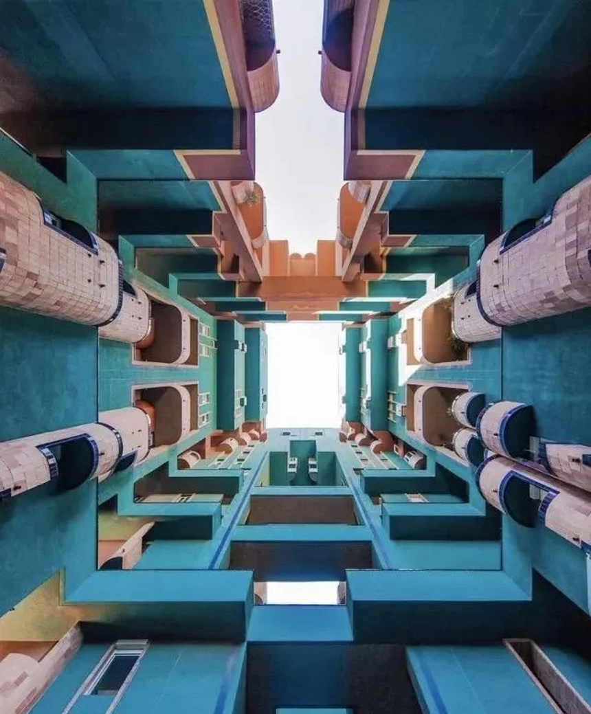 Chung cư Kim Tự Tháp: Kiến trúc bước ra từ phim khoa học viễn tưởng - Ảnh 2.