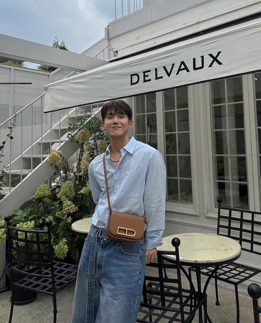 Mua hàng xa xỉ để chi tiêu trả thù, khẳng định địa vị xã hội - Ảnh 2. Mua hàng xa xỉ để chi tiêu trả thù, khẳng định địa vị xã hội - Ảnh 2.