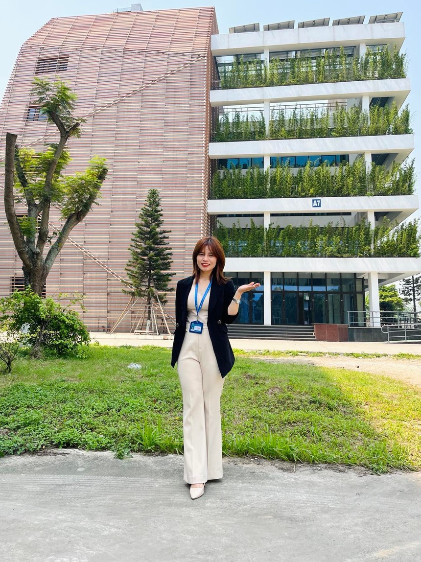 Nhờ ChatGPT trổ tài phân tích bài thơ Sóng và loạt tác phẩm văn học đình đám: Liệu đã đủ tầm để thay thế giáo viên? - Ảnh 8.