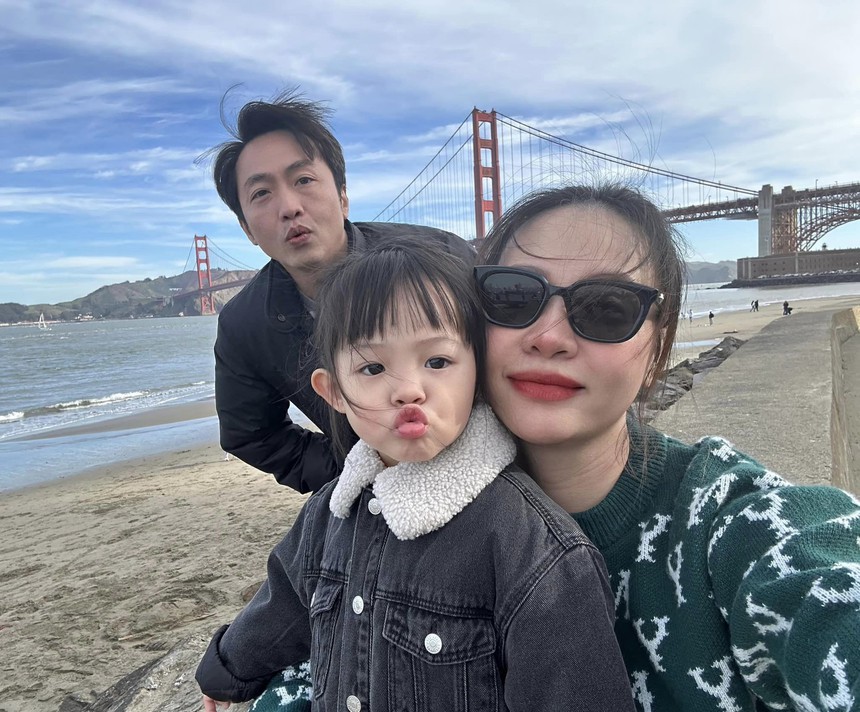 Đàm Thu Trang vi vu ở Mỹ cùng ái nữ, quyết giữ 1 thái độ giữa nghi vấn mang thai lần 2 - Ảnh 1. Đàm Thu Trang vi vu ở Mỹ cùng ái nữ, quyết giữ 1 thái độ giữa nghi vấn mang thai lần 2 - Ảnh 1.