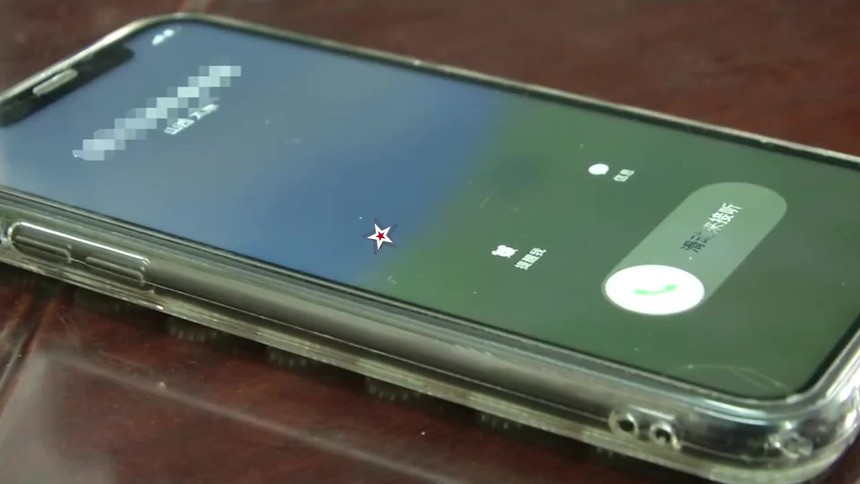 Chồng túng quẫn vì thất nghiệp, vợ hóa thân thành 'siêu lừa Anna': Kết thân với chủ nhà, không làm… mà vẫn kiếm được 2,3 tỷ đồng - Ảnh 1. Chồng túng quẫn vì thất nghiệp, vợ hóa thân thành 'siêu lừa Anna': Kết thân với chủ nhà, không làm… mà vẫn kiếm được 2,3 tỷ đồng - Ảnh 1.