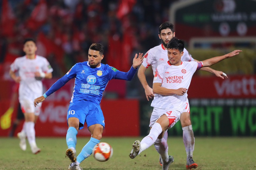 Chuyên gia châu Âu: 'V.League nghỉ quá dài, đi ngược lại sự phát triển của bóng đá' - Ảnh 2.