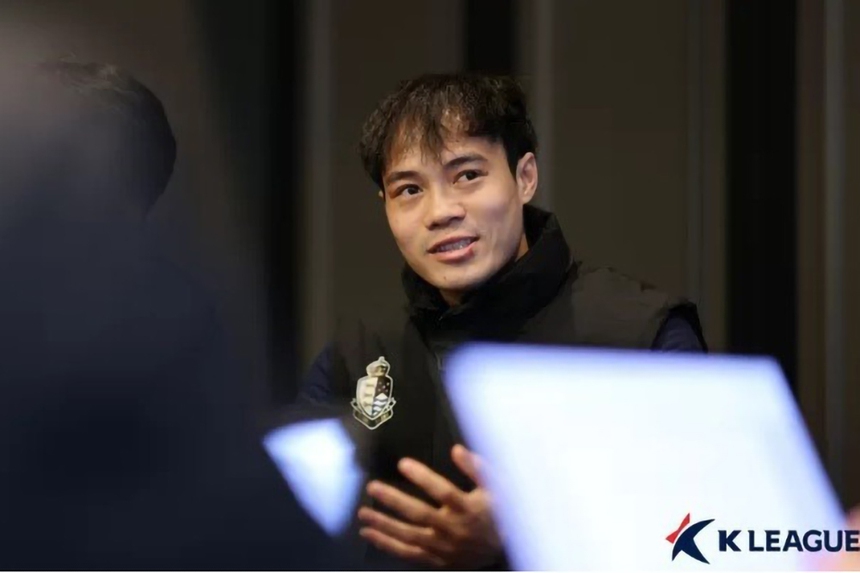 Tránh vết xe đổ từ đồng đội, "đứa con thần gió" của bầu Đức sẽ nở nụ cười khi xuất ngoại? - Ảnh 5.