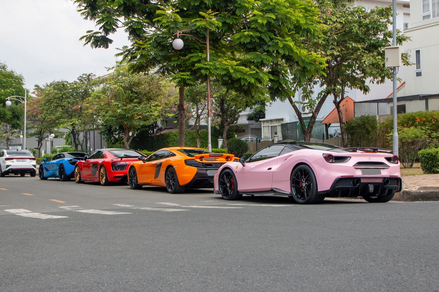 Hội siêu xe TP. HCM tính 'phượt' 3 ngày hơn 400 km tới Bình Thuận: Nhiều chiếc độ khủng với gầm thấp cũng tham gia - Ảnh 3.