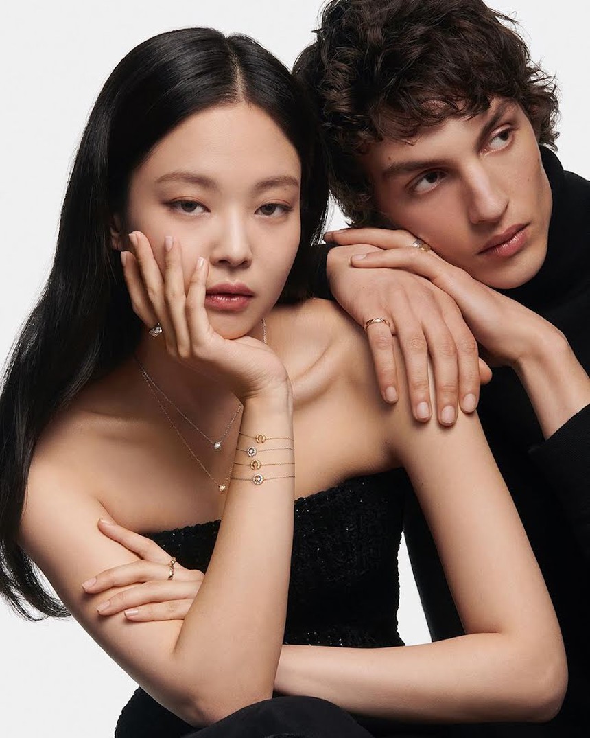 Nhiều phản ứng trái chiều về hoạt hình của Jennie Blackpink trong chiến dịch 'Coco Crush' của Chanel - Ảnh 2. Nhiều phản ứng trái chiều về hoạt hình của Jennie Blackpink trong chiến dịch 'Coco Crush' của Chanel - Ảnh 2.