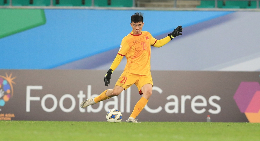 HLV Troussier sẵn sàng “đãi cát tìm vàng” cho U22 Việt Nam - Ảnh 1. HLV Troussier sẵn sàng “đãi cát tìm vàng” cho U22 Việt Nam - Ảnh 1.