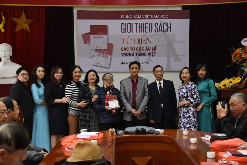 Tiếng Việt trong cuộc tiếp biến 3 thế kỷ - Ảnh 1. Tiếng Việt trong cuộc tiếp biến 3 thế kỷ - Ảnh 1.