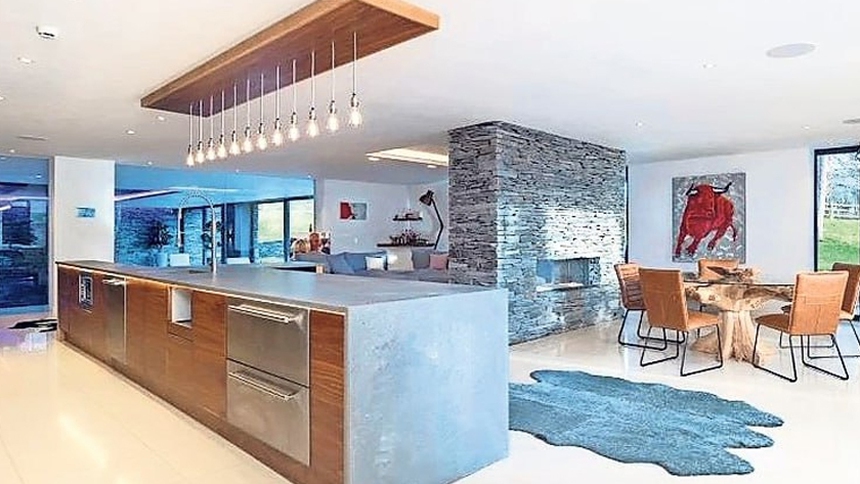 Ronaldo tìm cách 'xóa sạch' quá khứ ở MU - Ảnh 4.