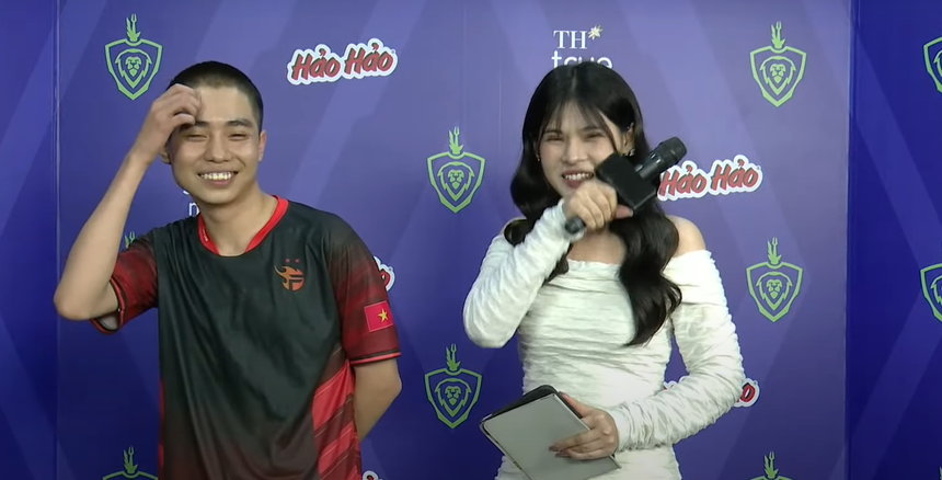 MC Kim Ngân mất tự chủ, cười liên tục trên sóng vì 'hiện tượng' mới của Liên Quân - Ảnh 3.