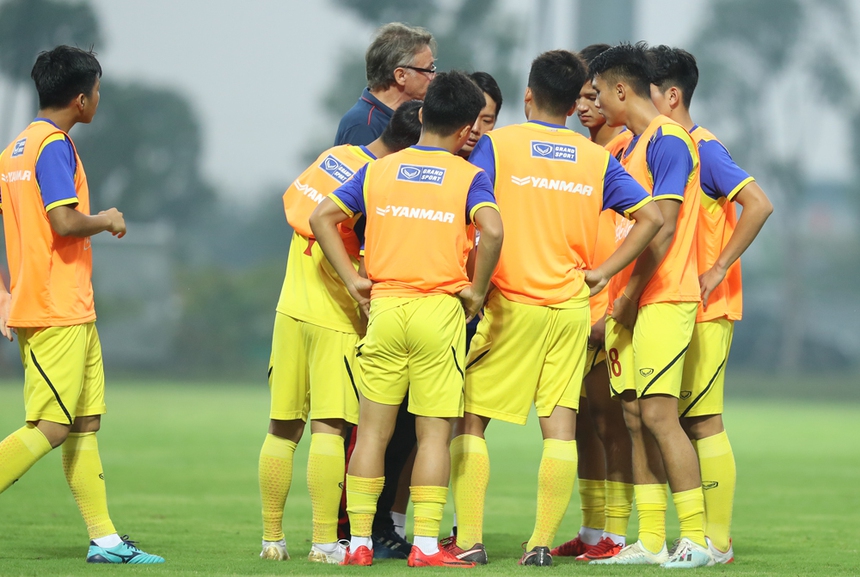 Làng cầu Việt sắp có cuộc đại sàng lọc? - Ảnh 1.