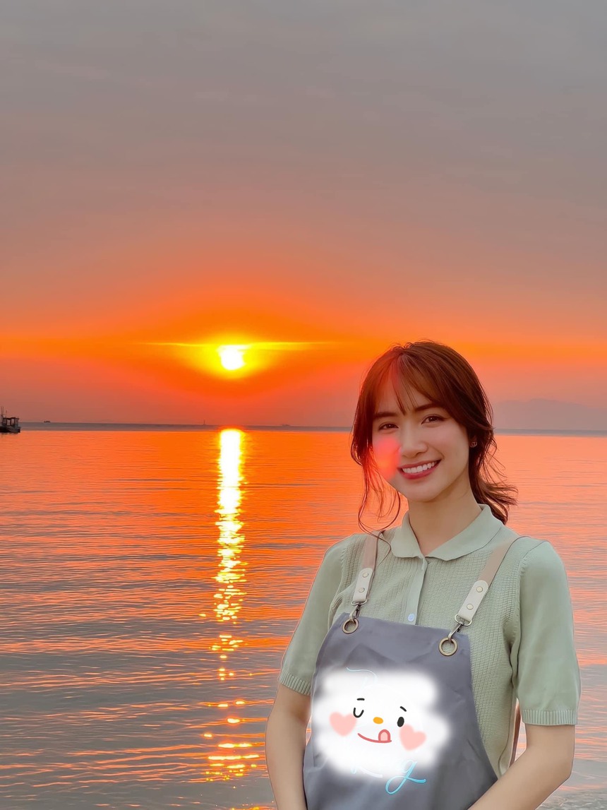 Hoà Minzy dạo này: Nhan sắc "mẹ đơn thân" ngày càng lên hương, làm việc hết công suất để chăm con trai - Ảnh 2.