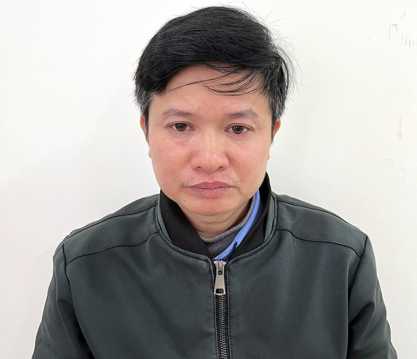 Bắt giam nguyên Hiệu trưởng tham ô tài sản, lợi dụng chức vụ quyền hạn trong khi thi hành công vụ - Ảnh 1.