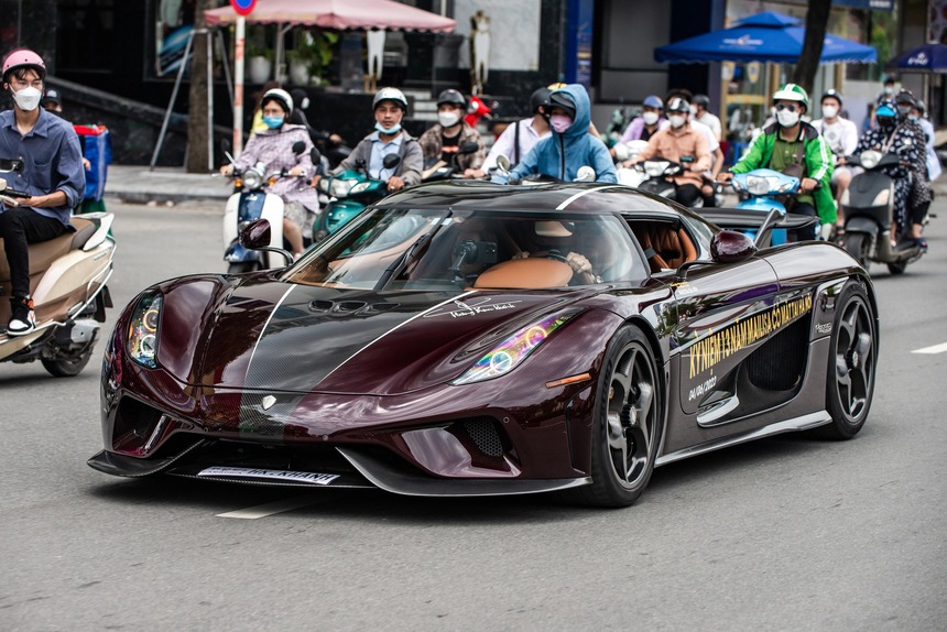 Koenigsegg Regera giá 200 tỷ của đại gia Hoàng Kim Khánh lộ tung tích: Đang trên đường sang Thụy Điển bảo dưỡng - Ảnh 2. Koenigsegg Regera giá 200 tỷ của đại gia Hoàng Kim Khánh lộ tung tích: Đang trên đường sang Thụy Điển bảo dưỡng - Ảnh 2.