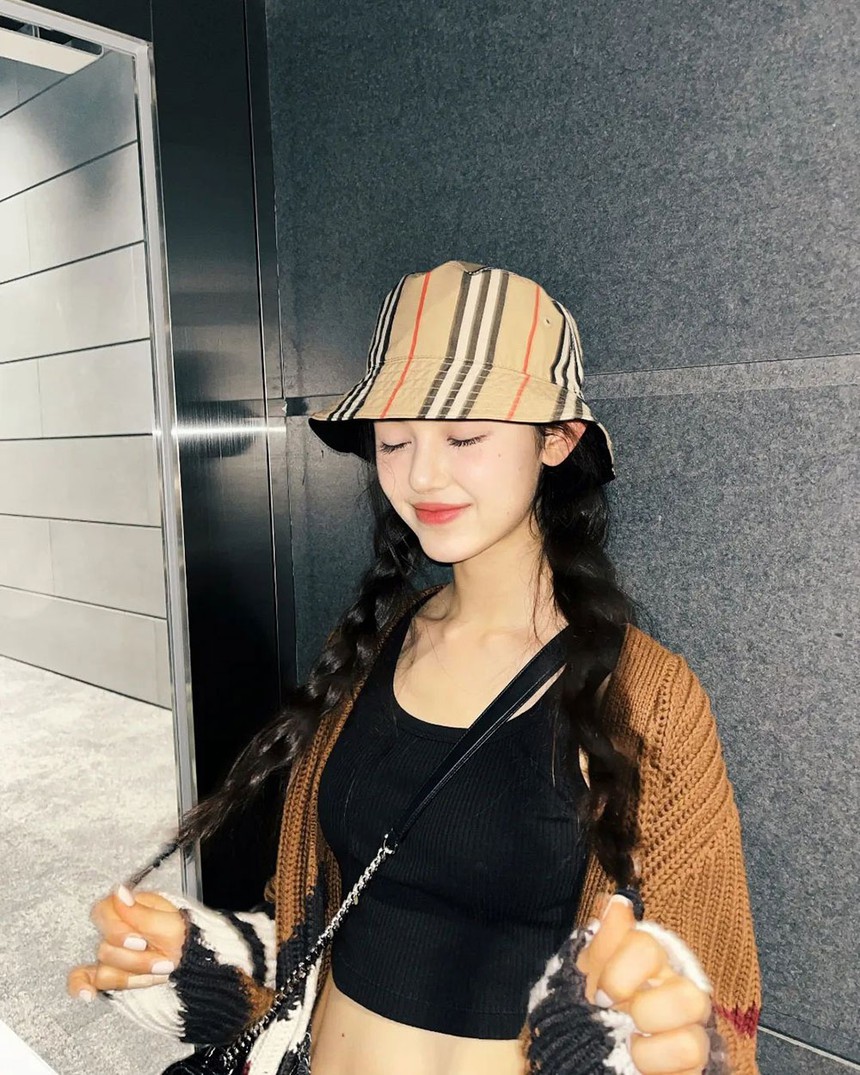 Tranh cãi thân phận Đại sứ của Danielle: Không tham dự fashion show, do không được mời hay không muốn đến? - Ảnh 16.