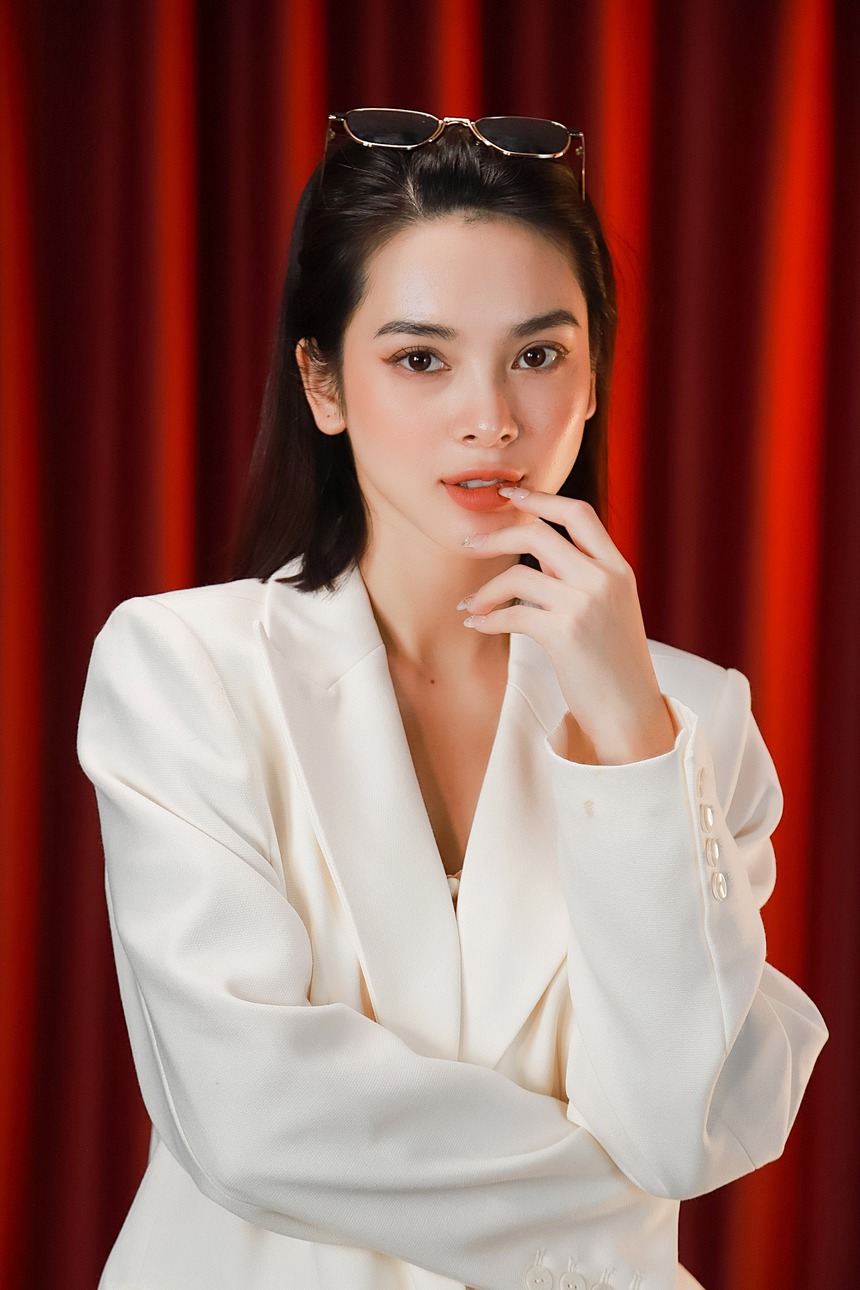 Quỳnh Lương đầu tư cả đống quần áo, bỏ 200 triệu mua túi hiệu quay phim 'Đừng làm mẹ cáu' - Ảnh 2. Quỳnh Lương đầu tư cả đống quần áo, bỏ 200 triệu mua túi hiệu quay phim 'Đừng làm mẹ cáu' - Ảnh 2.