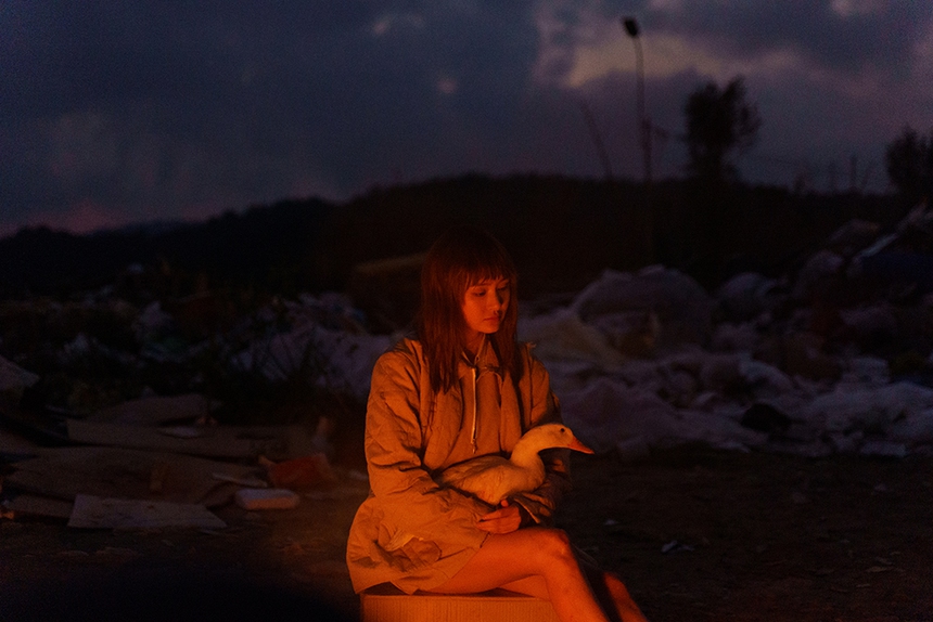 Dân mạng phản ứng thế nào về teaser MV mới của Hiền Hồ? - Ảnh 4. Dân mạng phản ứng thế nào về teaser MV mới của Hiền Hồ? - Ảnh 4.