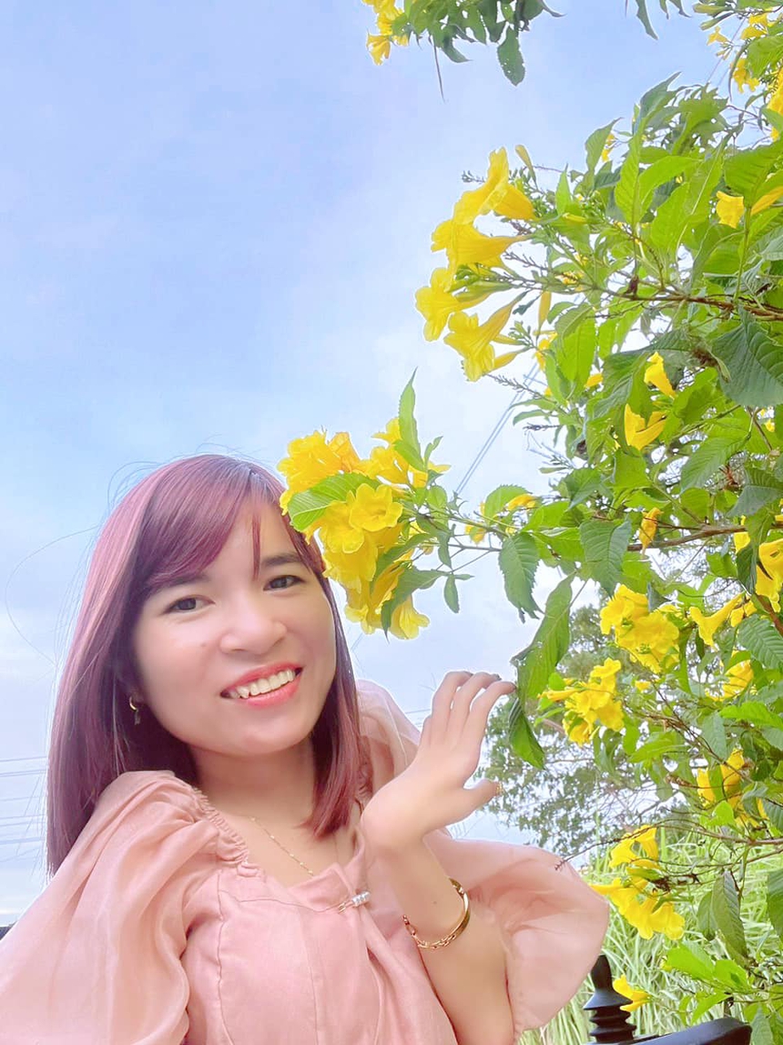 Đi học bị bạn gọi là “người ngoài hành tinh”, cô gái khuyết tật không bỏ cuộc, trở thành cô giáo của cả nghìn học trò - Ảnh 1.