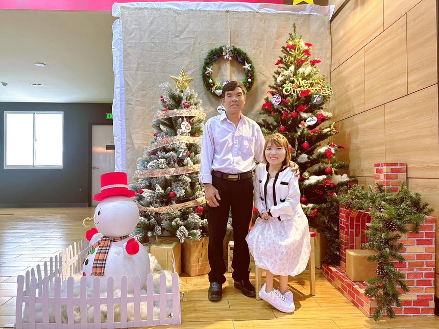 Đi học bị bạn gọi là “người ngoài hành tinh”, cô gái khuyết tật không bỏ cuộc, trở thành cô giáo của cả nghìn học trò - Ảnh 5.